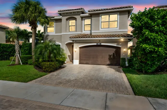 $898,000 | 8101 Ironstone Drive, Delray Beach, FL 33446