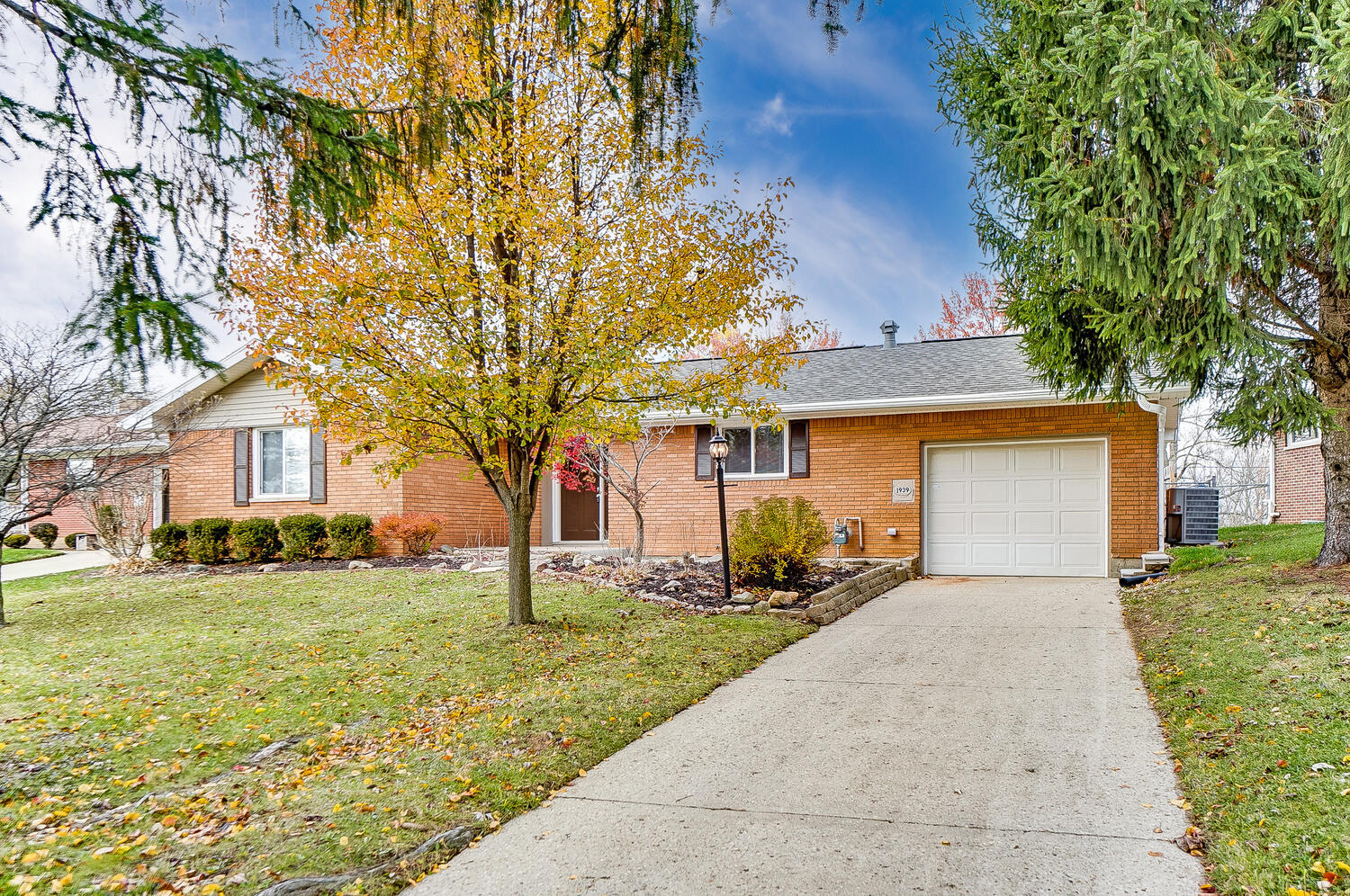 1939 Westgate Road Springfield, OH 45504 - Photo 1 of 43 Gallery Image 1
