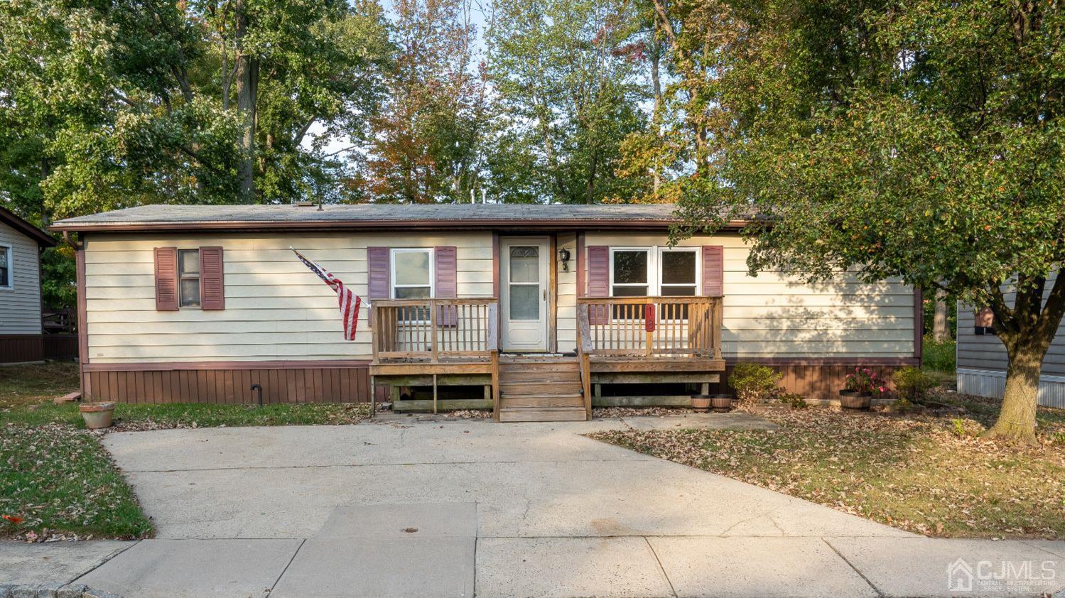 18 Keats Road North Brunswick, NJ 08902 - Photo 1 of 21 Gallery Image 1