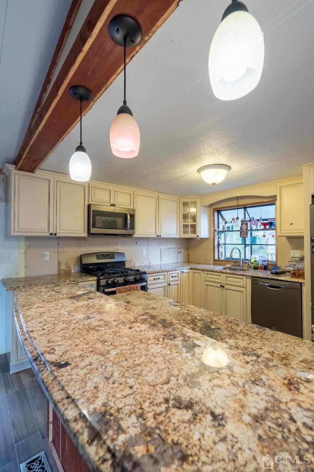 18 Keats Road North Brunswick, NJ 08902 - Photo 8 of 21 Gallery Image 8