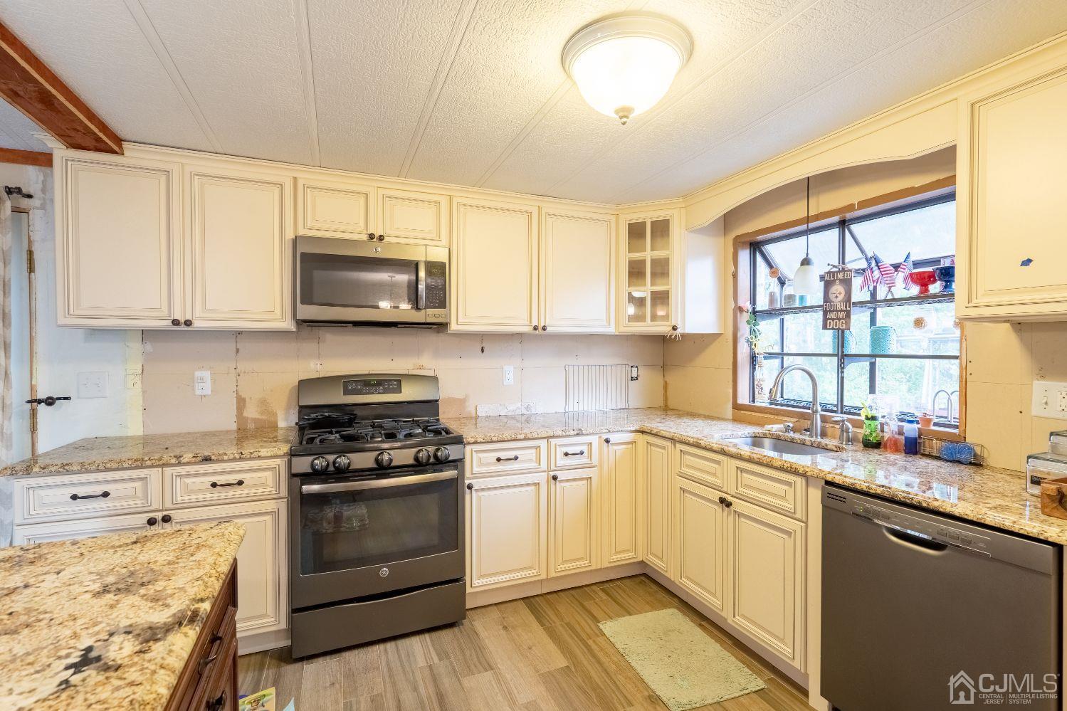 18 Keats Road North Brunswick, NJ 08902 - Photo 9 of 21 Gallery Image 9