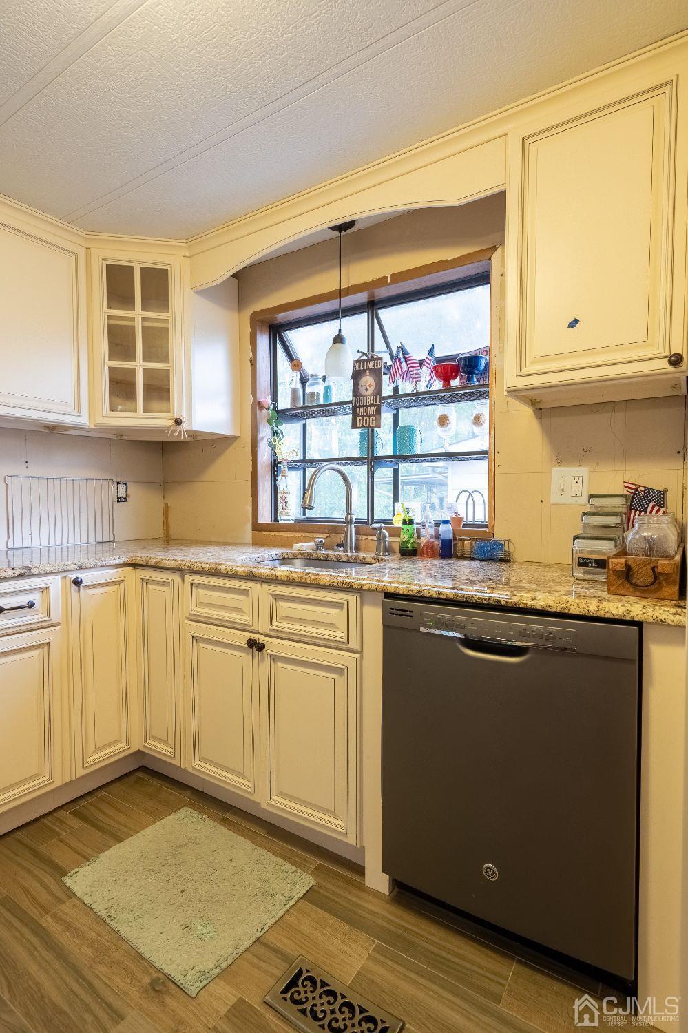 18 Keats Road North Brunswick, NJ 08902 - Photo 10 of 21 Gallery Image 10