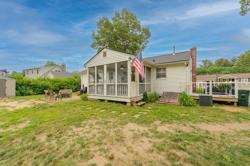 132 Oak Ridge Drive Ayer, MA 01432 - Photo 27 of 33