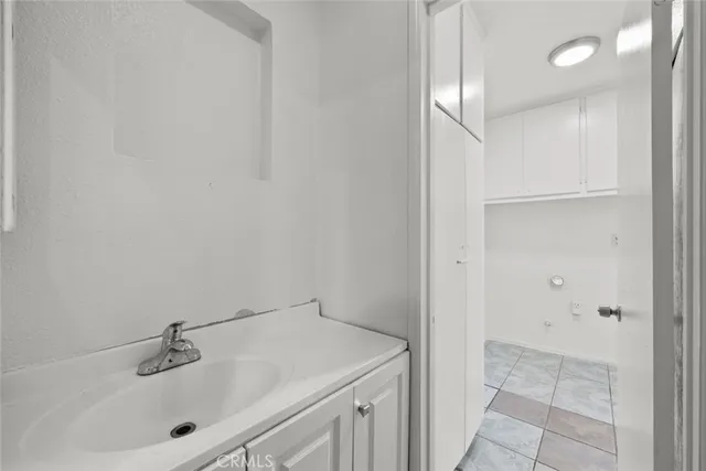 $2,550 | 329 East Ave R7, Palmdale, CA 93550