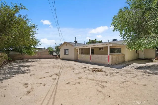 $2,550 | 329 East Ave R7, Palmdale, CA 93550