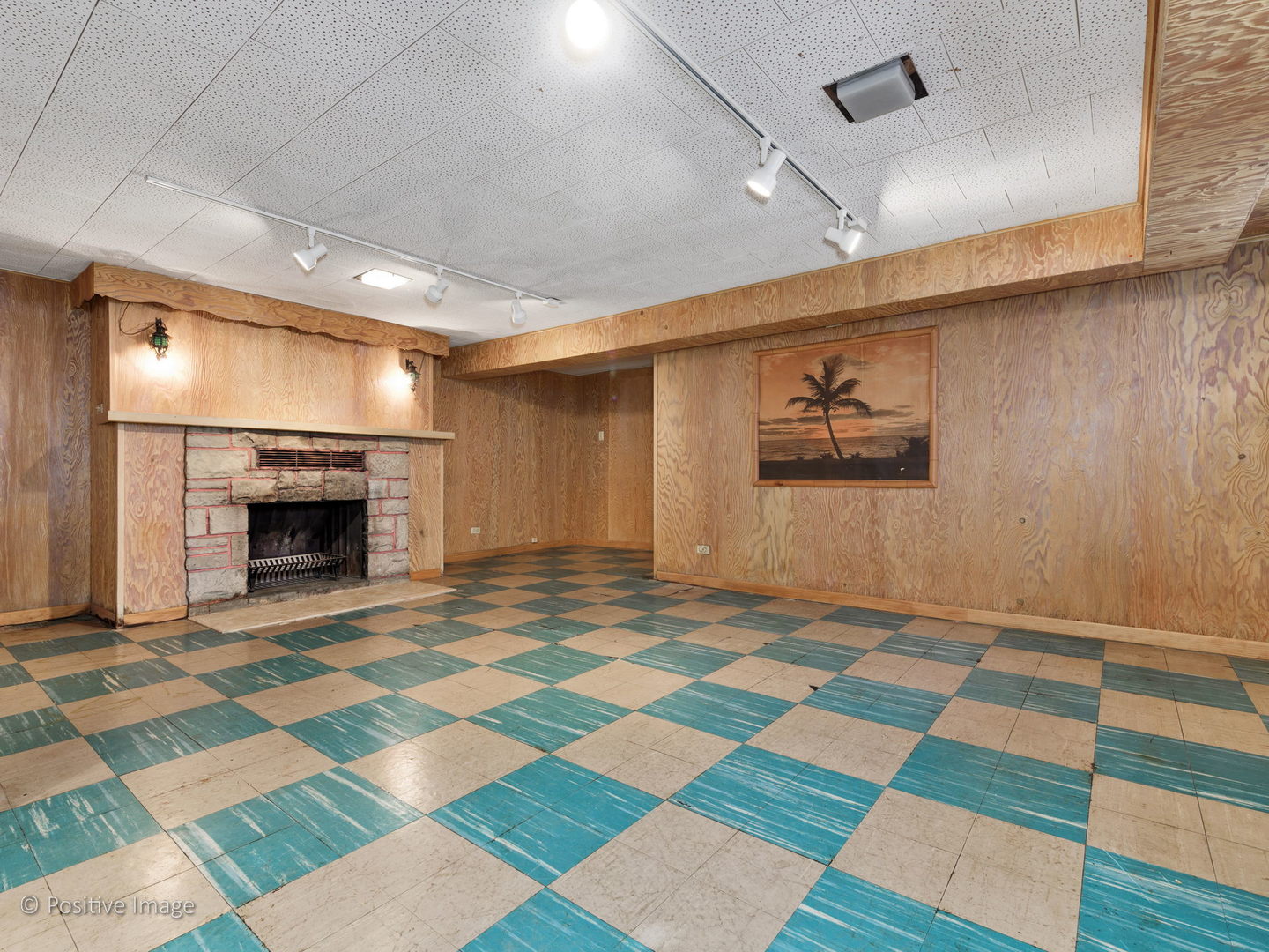 399 Longcommon Road Riverside, IL 60546 - Photo 20 of 25 a view of an empty room with a fireplace