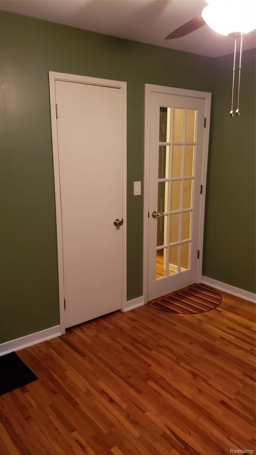 326 Dover Road Waterford, MI 48328 - Photo 24 of 48 Bedroom 1 pic 3