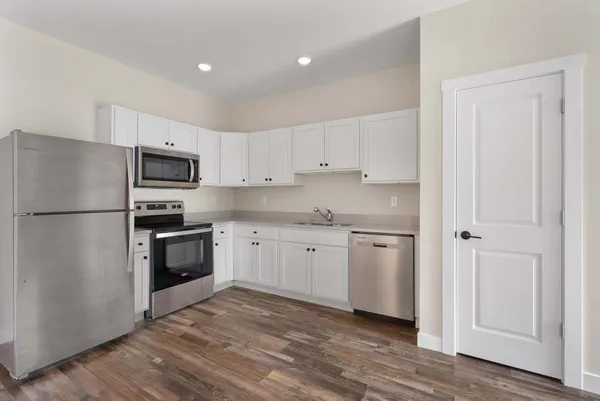 $1,480 | 1156 Devils Glen Road, Unit 302, Bettendorf, IA 52722
