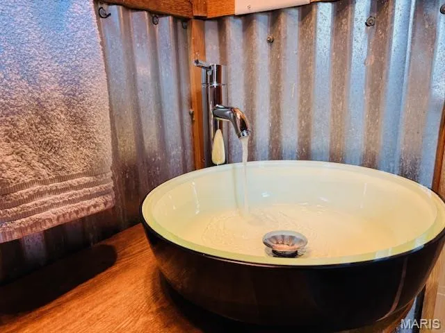 $394,000 | 19125 County Road 1220, St. James, MO 65559