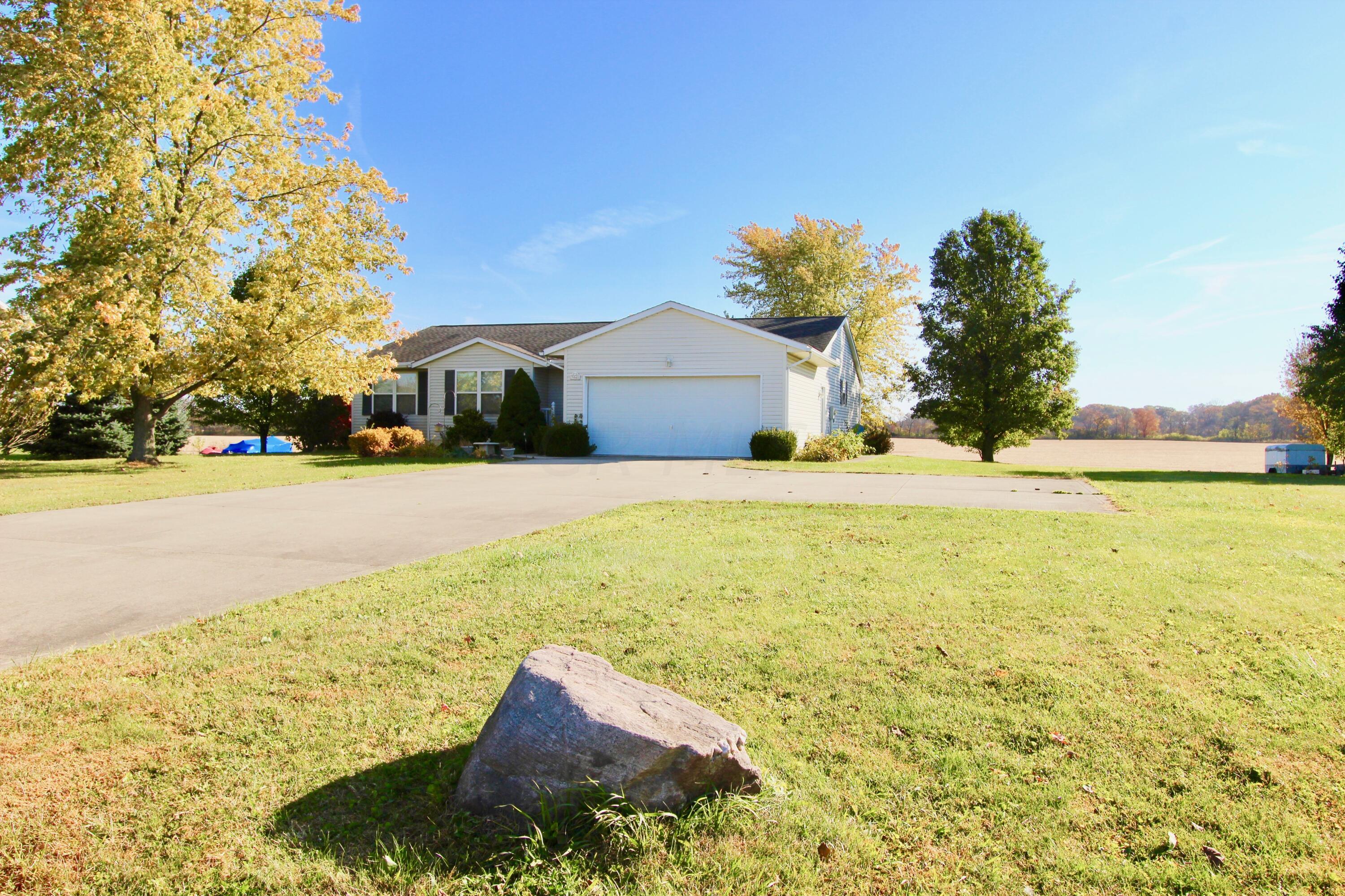 3048 Gooding Road Marion, OH 43302 - Photo 2 of 38 IMG_8985