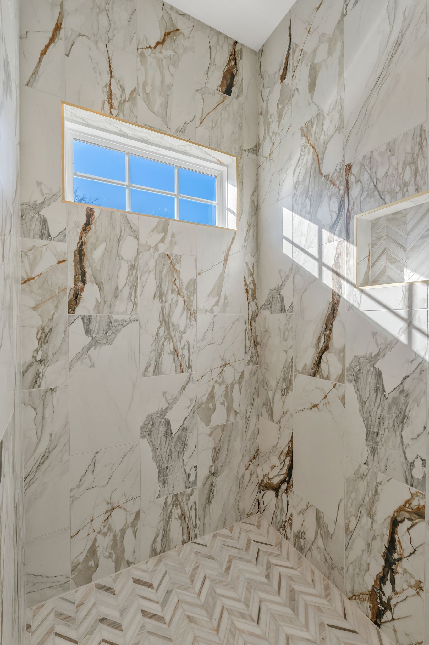 915 B Marilyn Road Nashville, TN 37209 - Photo 35 of 44 a view of a small bathroom