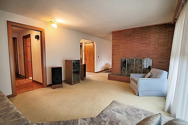 122 Greenwood Road Andover, MA 01810 - Photo 5 of 30 Gallery Image 5