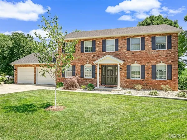 $385,000 | 106 Brookshire Court, Waterloo, IL 62298