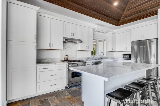 $2,995,000 | 206 Wailau Place, Unit B, Lahaina, HI 96761