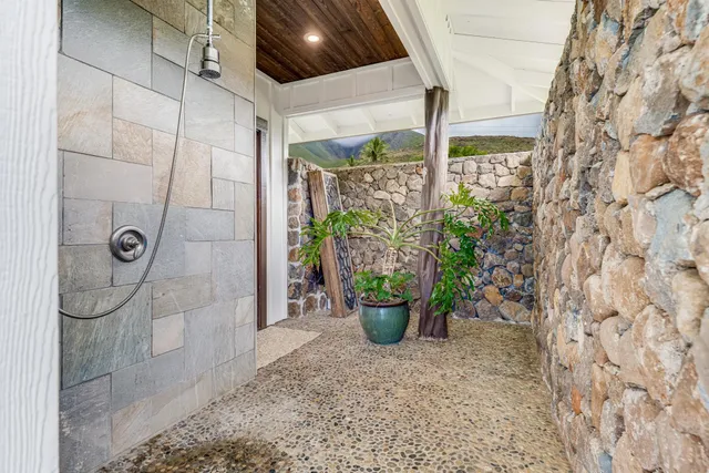 $2,995,000 | 206 Wailau Place, Unit B, Lahaina, HI 96761