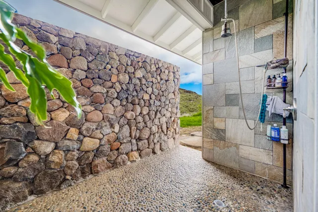 $2,995,000 | 206 Wailau Place, Unit B, Lahaina, HI 96761