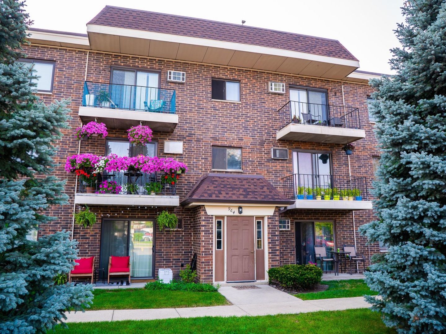 964 North Rohlwing Road, Unit 101A Addison, IL 60101 - Photo 1 of 19