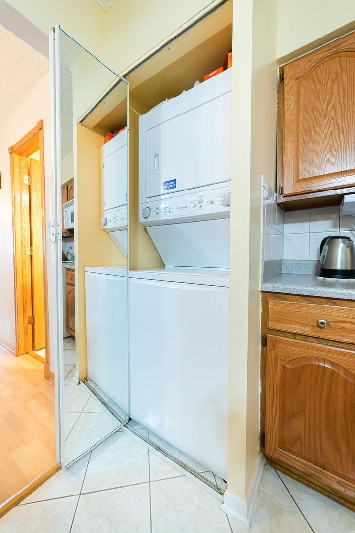 964 North Rohlwing Road, Unit 101A Addison, IL 60101 - Photo 11 of 19