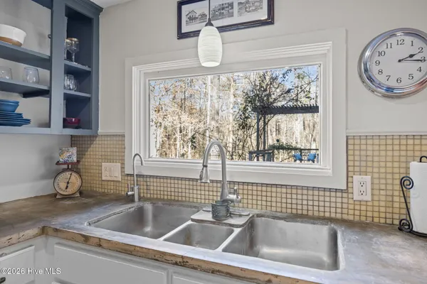 $462,900 | 127 Hampton Drive, Washington, NC 27889