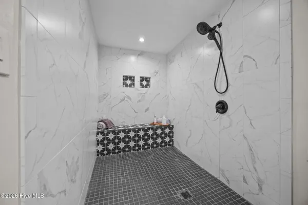 $462,900 | 127 Hampton Drive, Washington, NC 27889