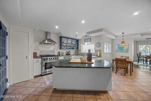 $462,900 | 127 Hampton Drive, Washington, NC 27889