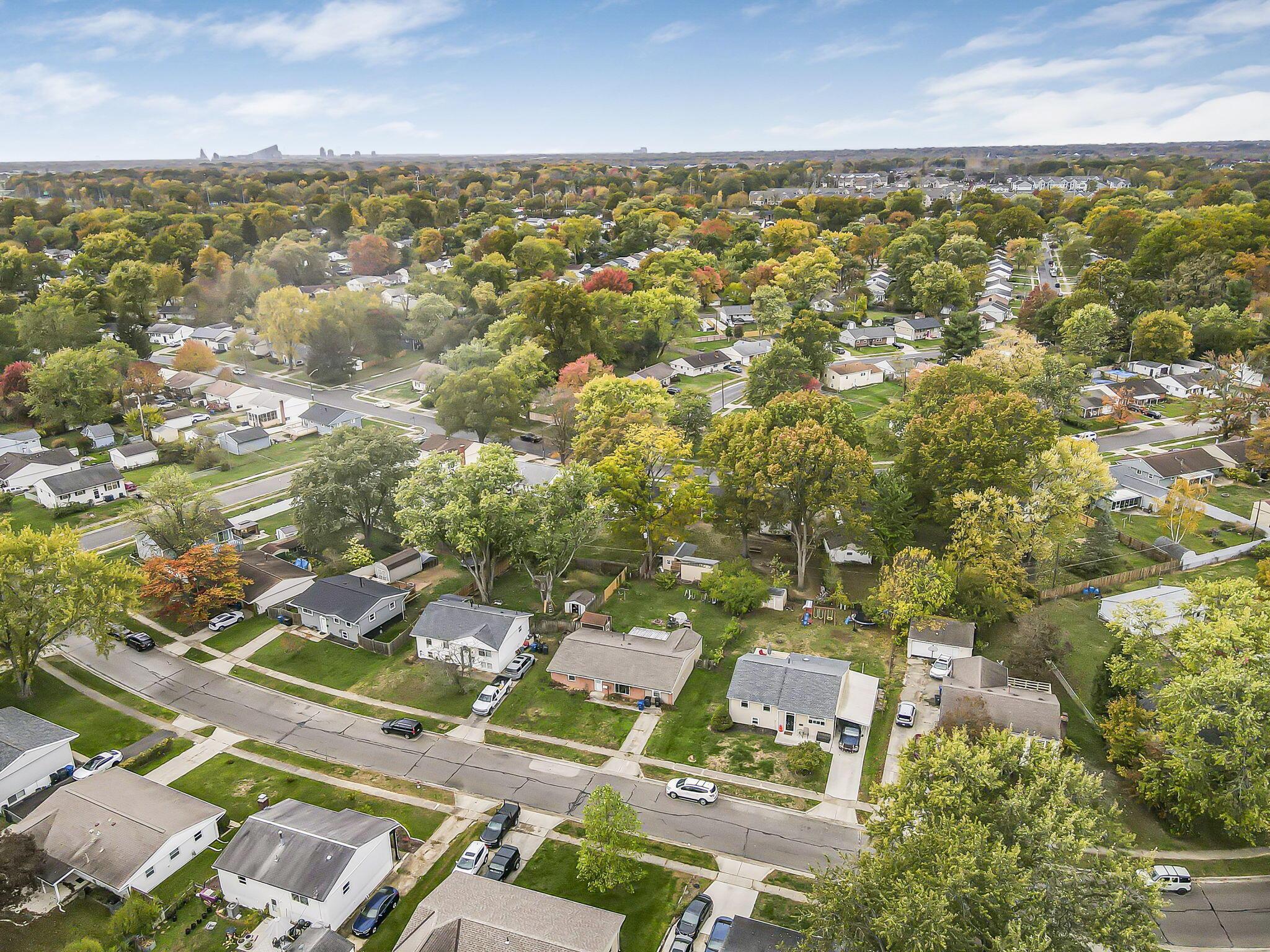 249 Regents Road Columbus, OH 43230 - Photo 37 of 37 37-web-or-mls-DJI_0657