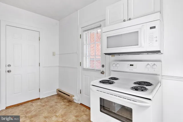$1,100 | 702 South Braddock Street, Unit 3, Winchester, VA 22601