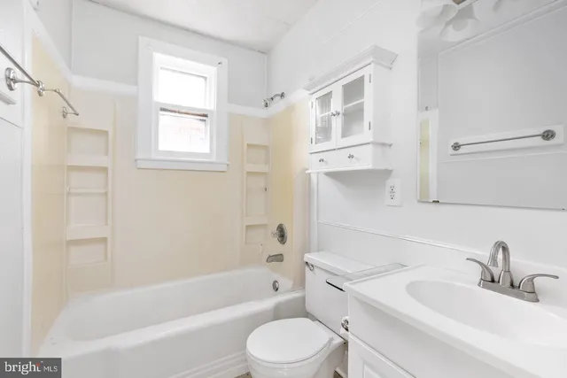 $1,100 | 702 South Braddock Street, Unit 3, Winchester, VA 22601