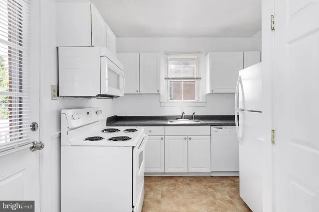 $1,100 | 702 South Braddock Street, Unit 3, Winchester, VA 22601