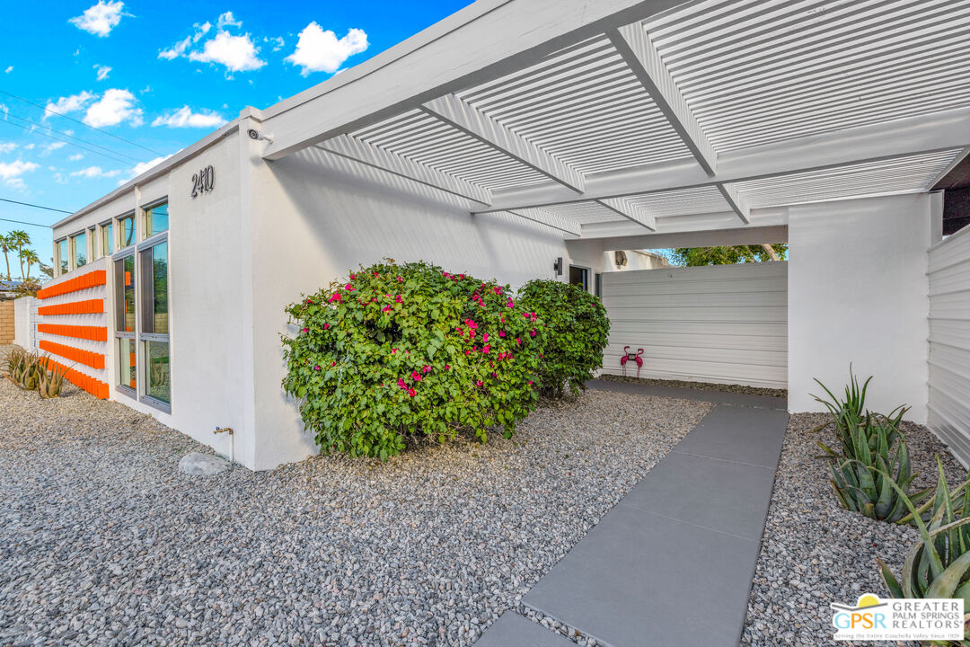 2410 North Starr Road Palm Springs, CA 92262 - Photo 5 of 43