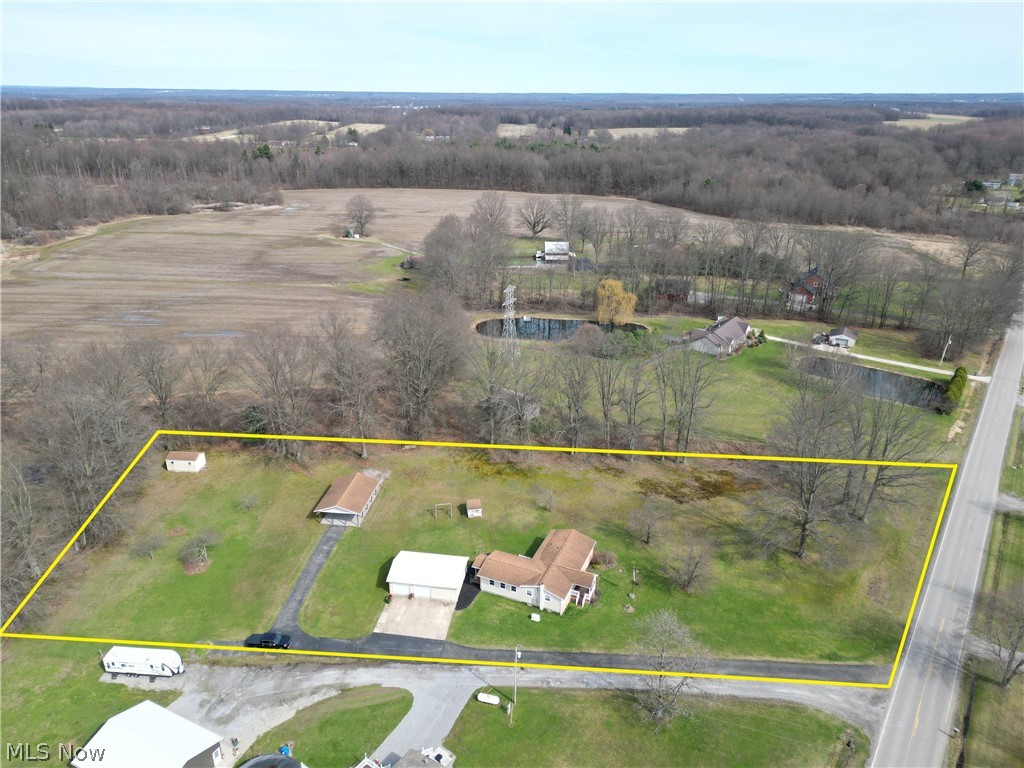 14086 Ellsworth Road Berlin Center, OH 44401 - Photo 4 of 49