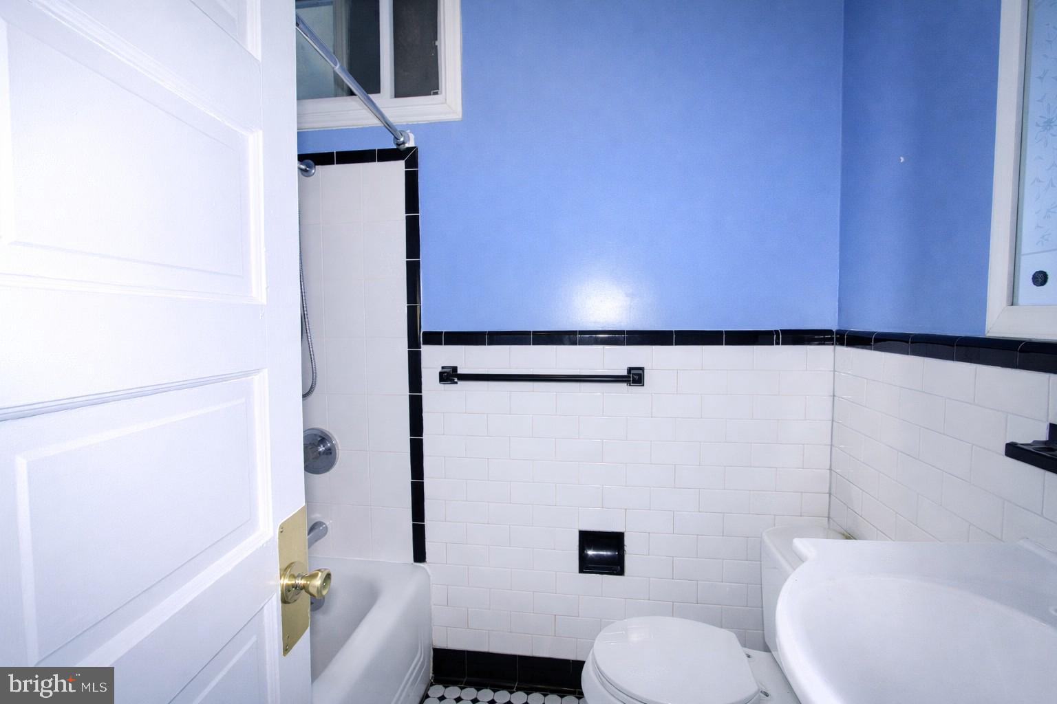 1105 Morse Street Northeast Washington, DC 20002 - Photo 22 of 37 Upper level bathroom
