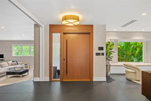 $42,500 | 4800 Bay Point Road, Miami, FL 33137