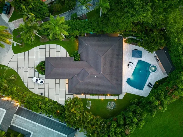 $42,500 | 4800 Bay Point Road, Miami, FL 33137