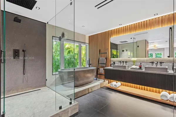 $42,500 | 4800 Bay Point Road, Miami, FL 33137