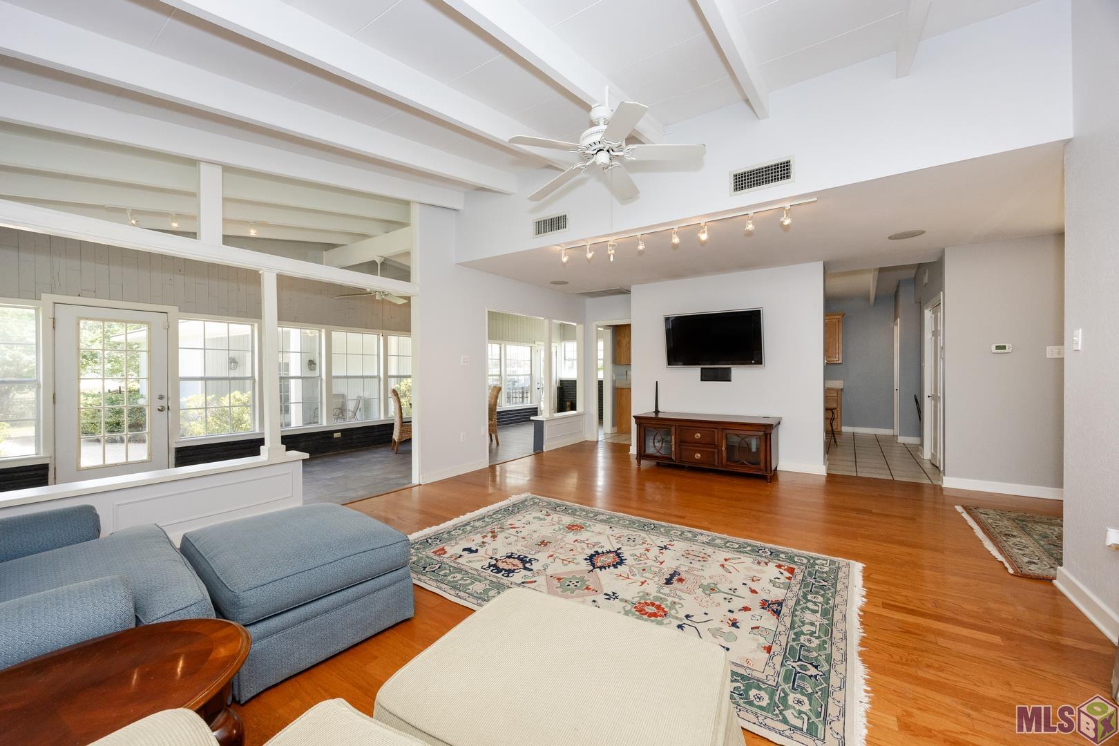 8675 West Fairway Drive Baton Rouge, LA 70809 - Photo 2 of 45