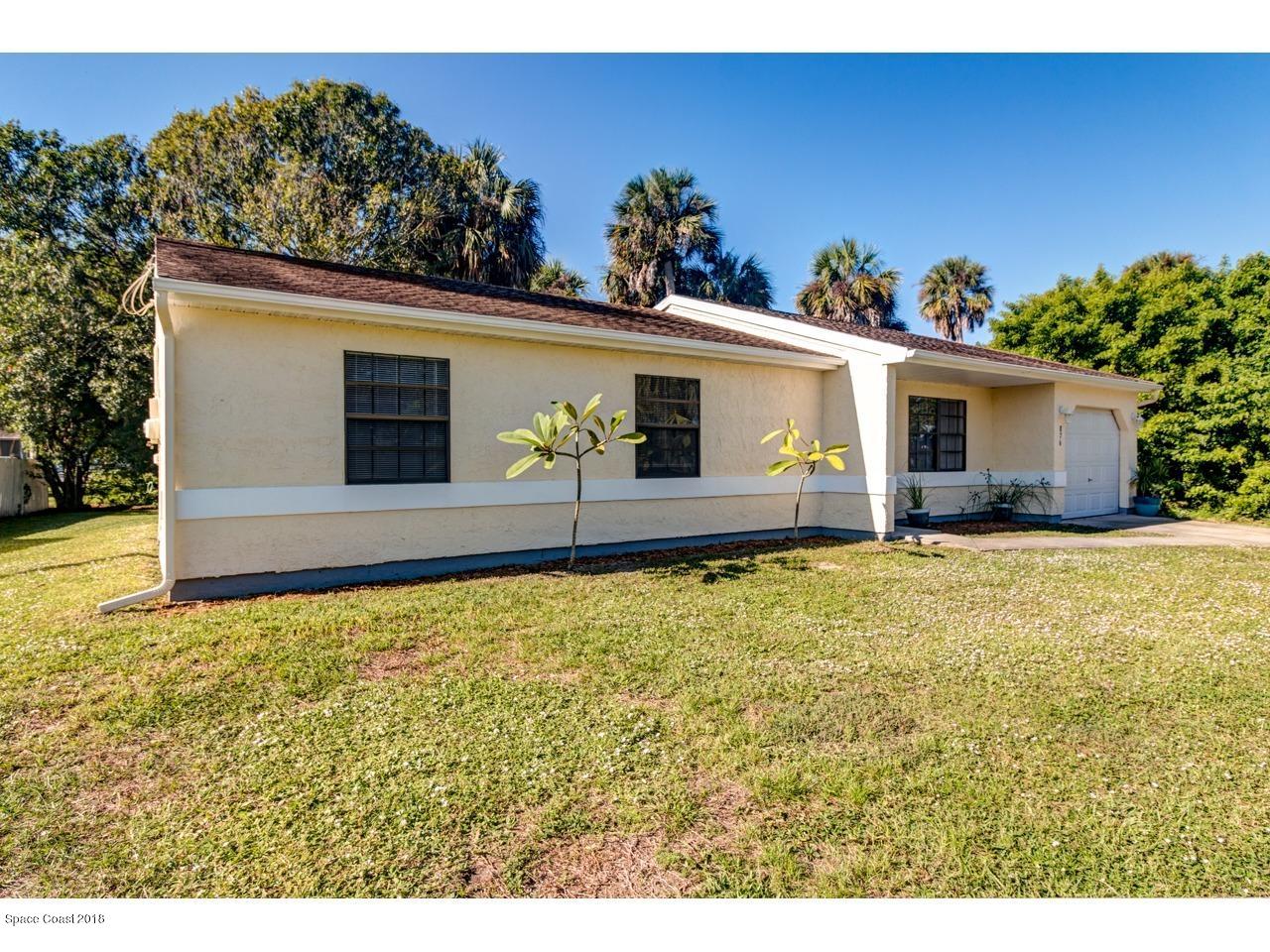 826 George Street Sebastian, FL 32958 - Photo 2 of 16 2-826GeorgeSt-02