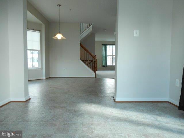 12910 Yellow Jacket Road Hagerstown, MD 21740 - Photo 19 of 30 Sun Run/Kitchen to Family Room