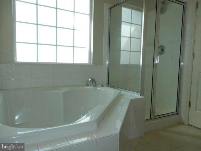 12910 Yellow Jacket Road Hagerstown, MD 21740 - Photo 24 of 30 Master Bath