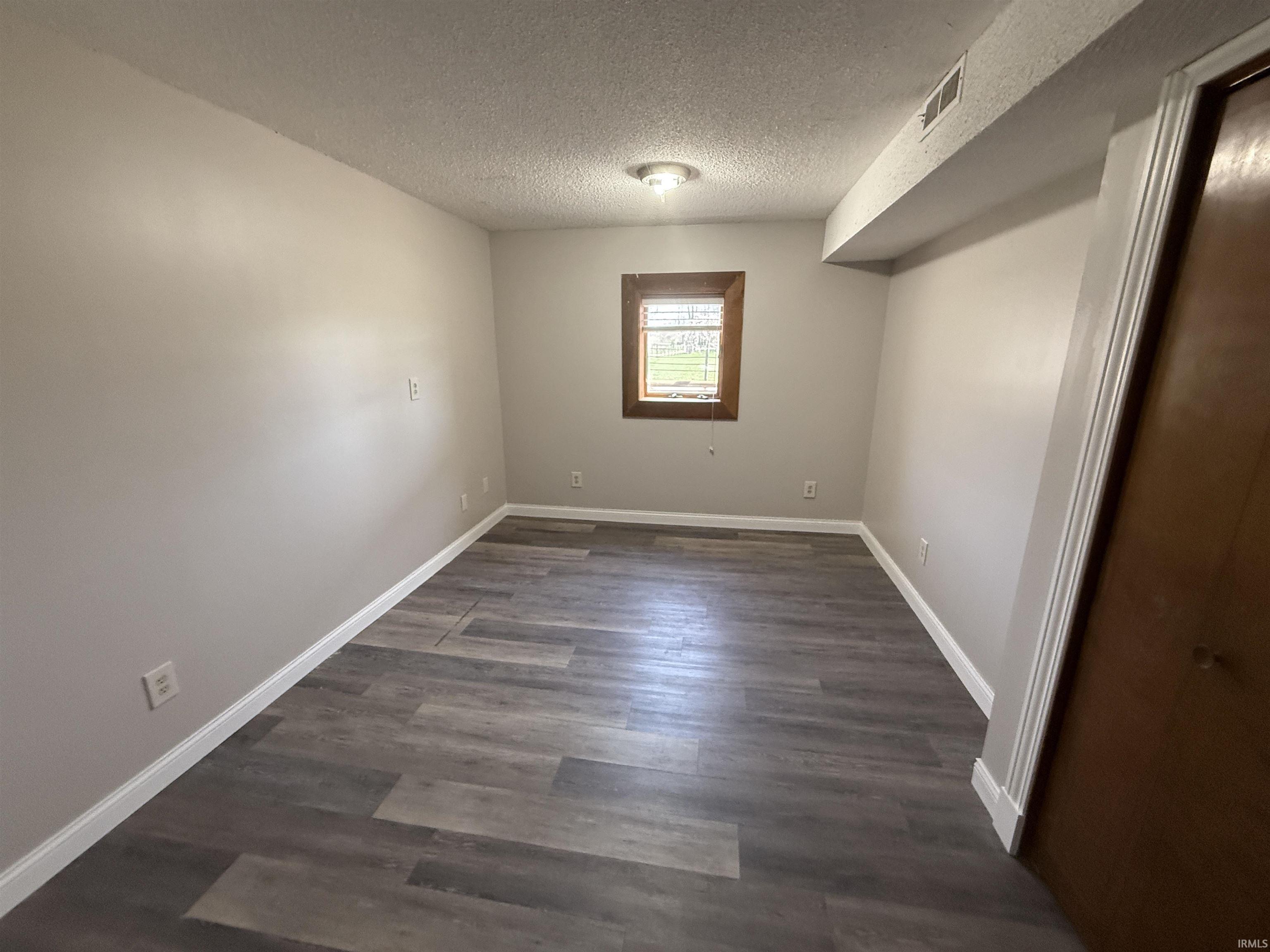 13226 County Line Road Crown Point, IN 46307 - Photo 9 of 35 Gallery Image 9