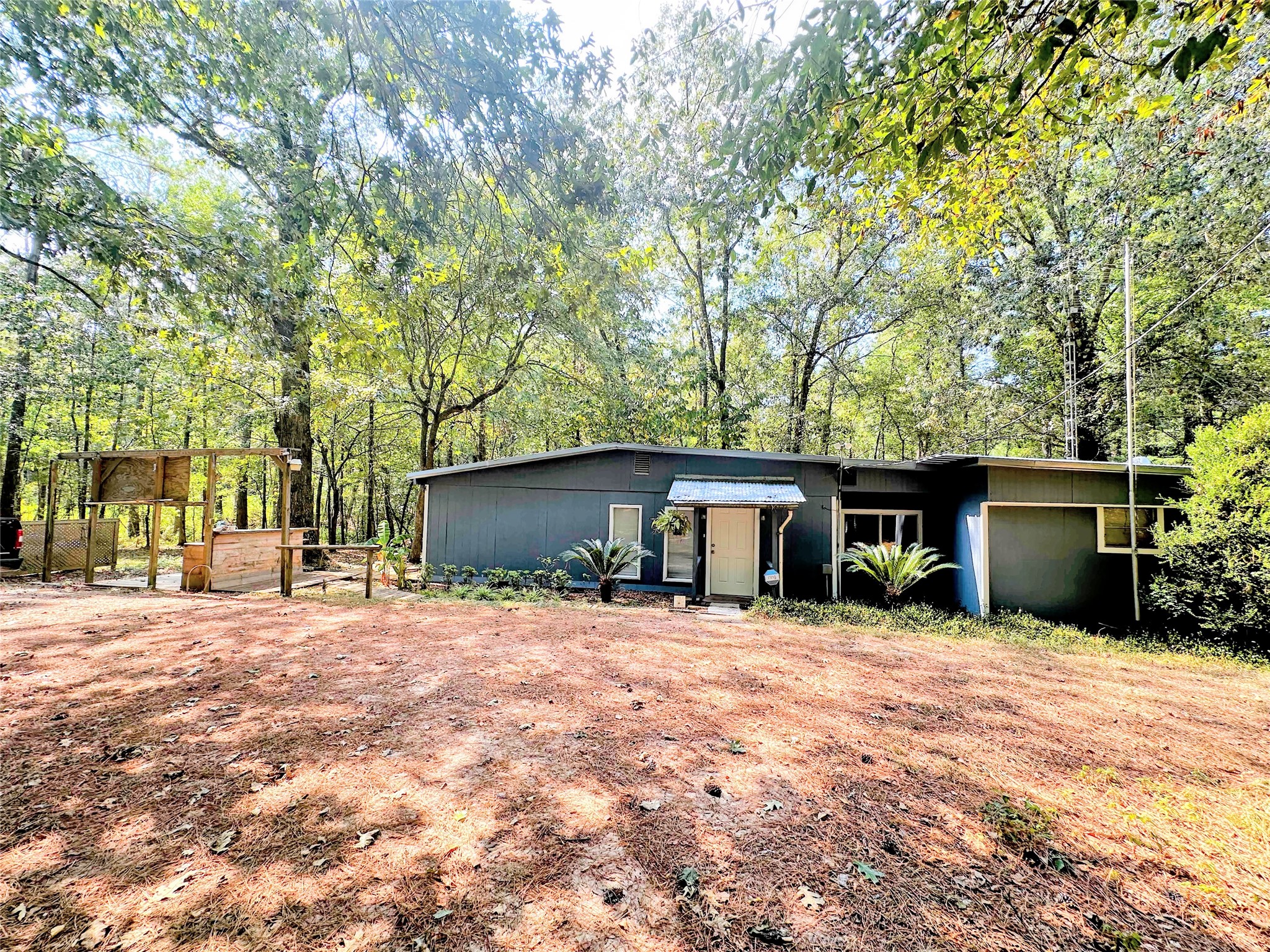 539 Aa Loop Livingston, TX 77351 - Photo 4 of 47 A great spot out in the country with a spring fed pond in your backyard!