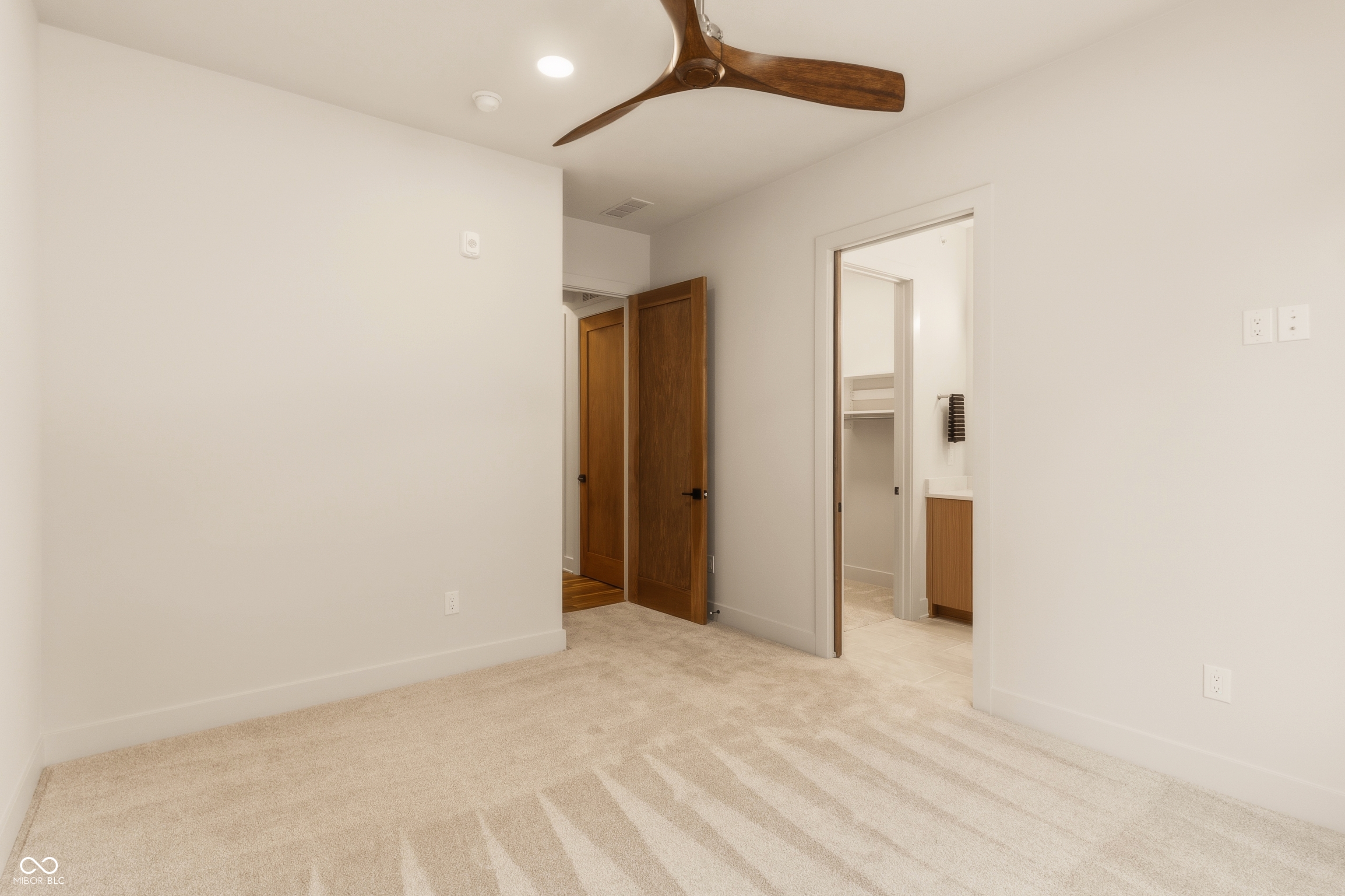 728 Pawnee Road Carmel, IN 46032 - Photo 34 of 42 Gallery Image 34