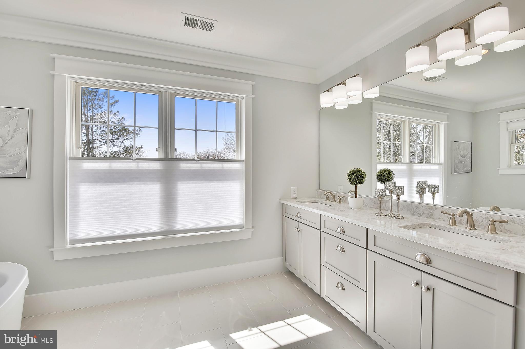 11710 Smoketree Road Potomac, MD 20854 - Photo 17 of 30 Bath (Master)
