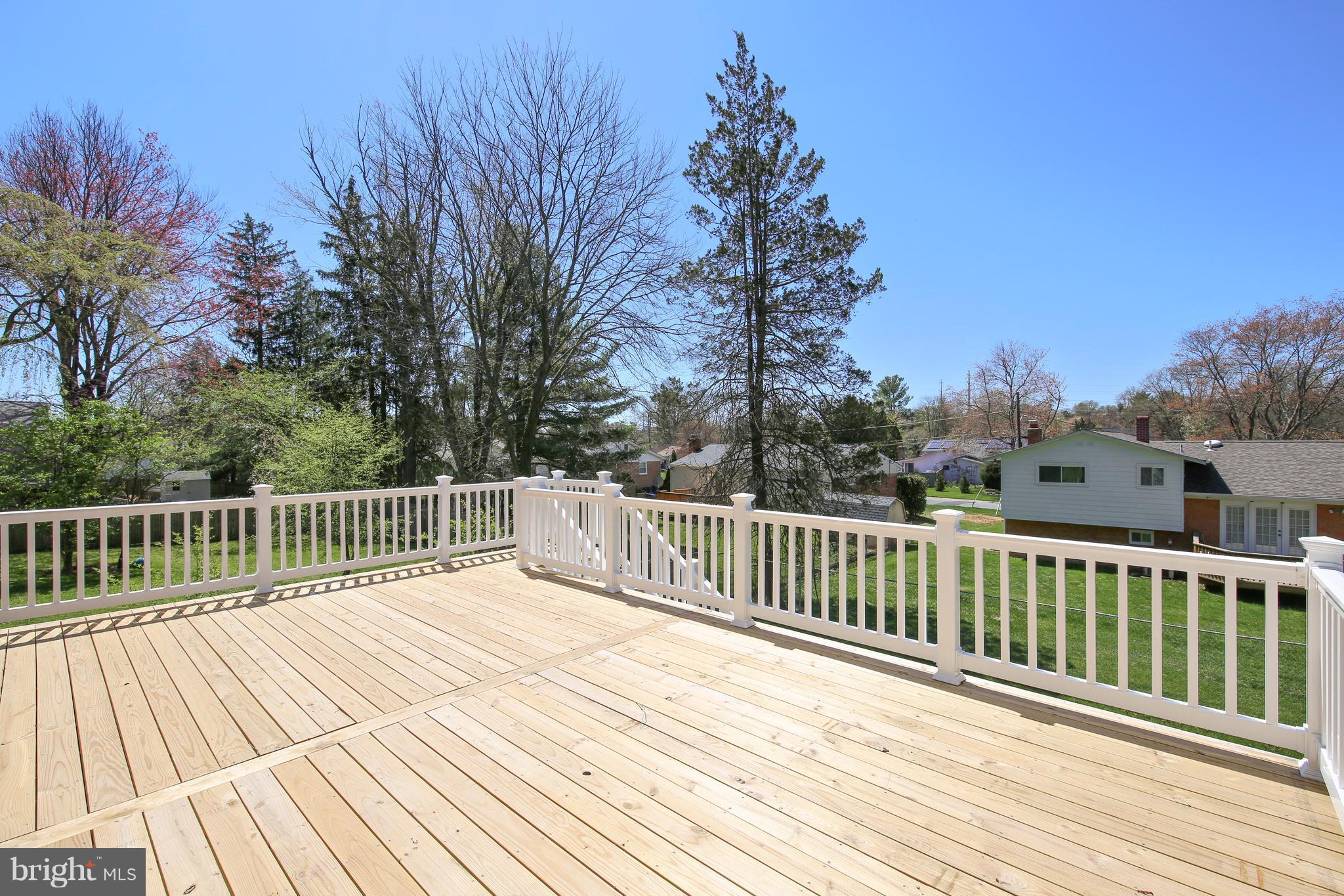 11710 Smoketree Road Potomac, MD 20854 - Photo 28 of 30 Exterior (Rear)