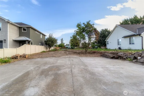 $165,000 | 316 Southwest 12th Street, College Place, WA 99324