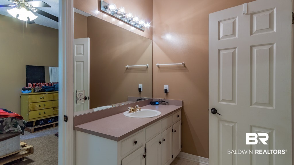 149 Lakeview Loop Daphne, AL 36526 - Photo 19 of 26 Bathroom 3
