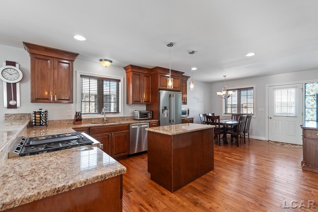 1024 Ridgeview Drive Tecumseh, MI 49286 - Photo 12 of 29 50131512-5ad887e0-f6f2-4453-9eb5-e28aa6b4c85a.JPG
