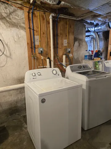 $1,850 | 112 Liberty Street, Pawcatuck, CT 06379