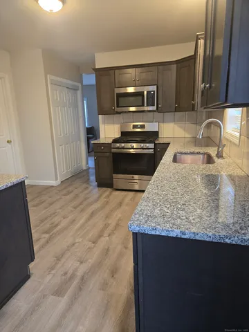 $1,850 | 112 Liberty Street, Pawcatuck, CT 06379