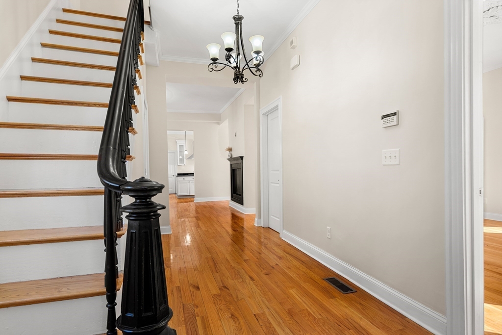 28 Mercer Road Needham, MA 02494 - Photo 4 of 28